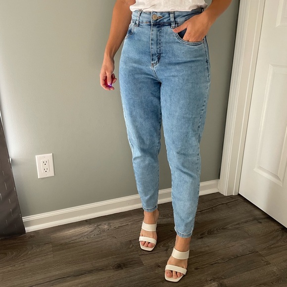 ✨Jeans✨ - Picture 1 of 7